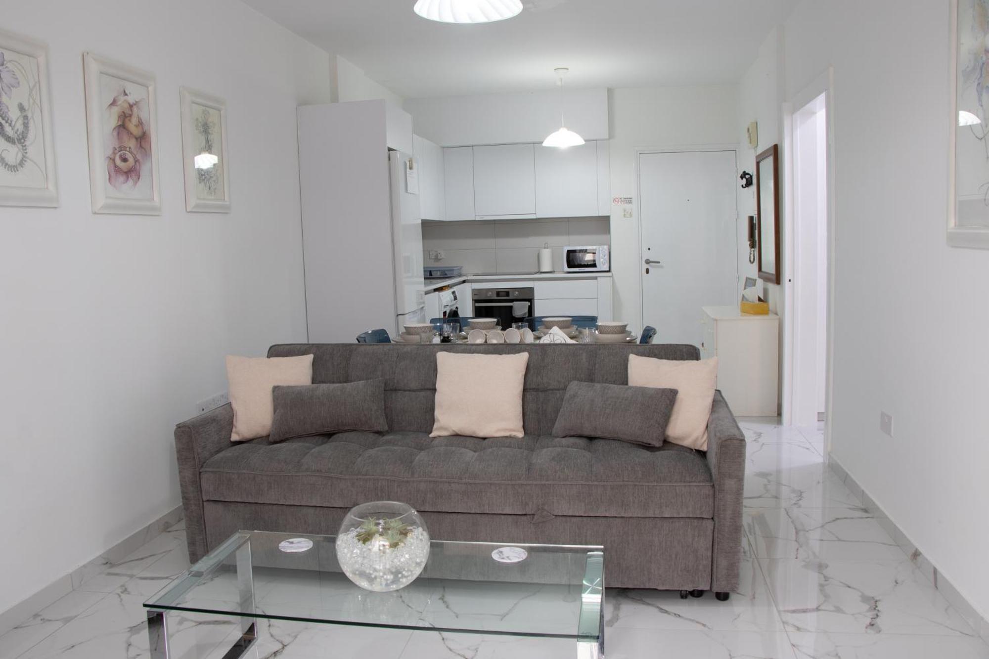 Apartment,Near The Beach Pinikoudes ラルナカ エクステリア 写真