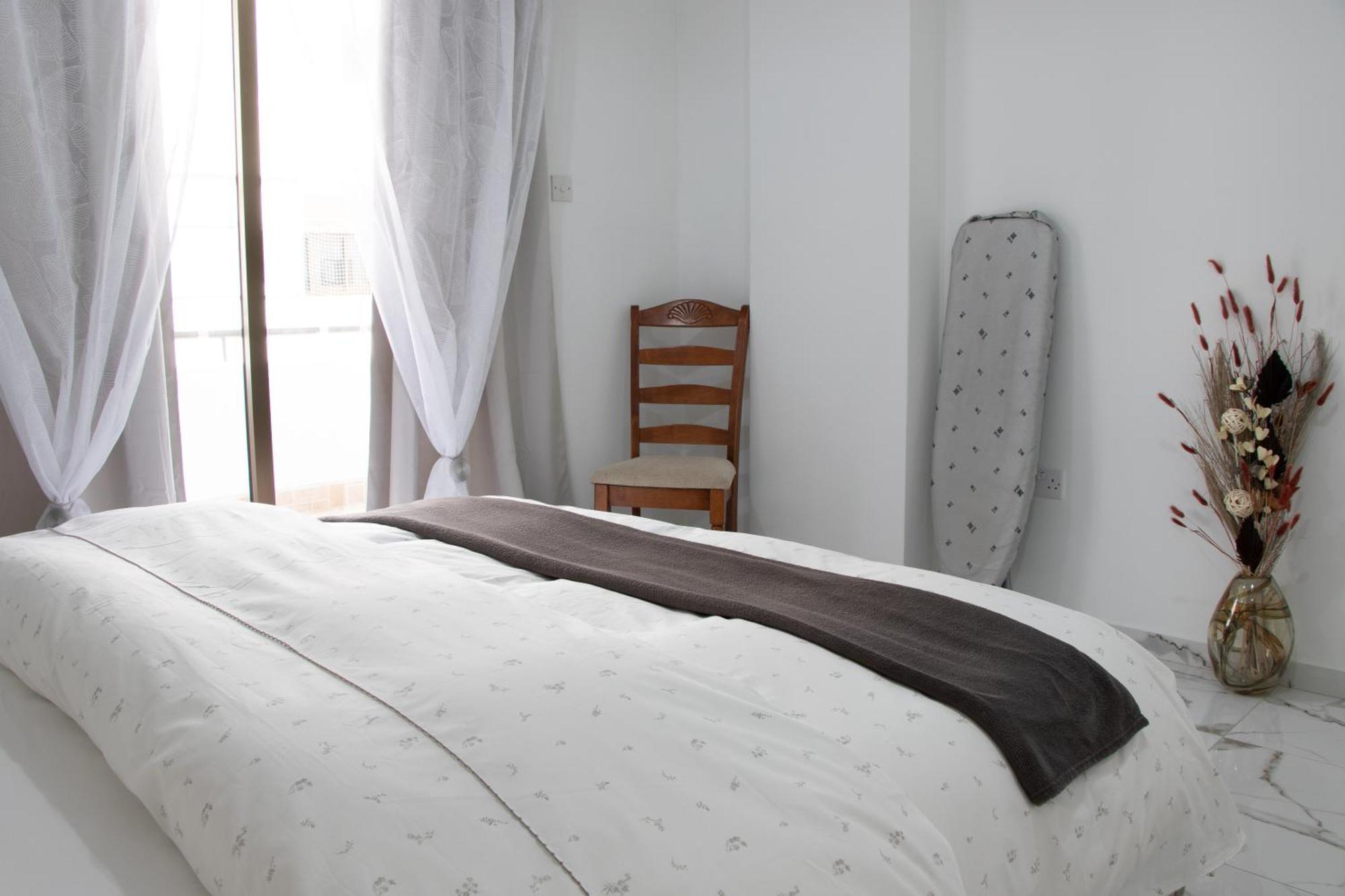 Apartment,Near The Beach Pinikoudes ラルナカ エクステリア 写真